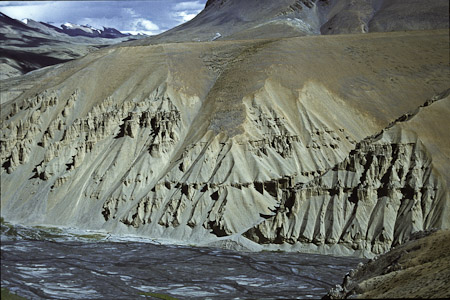 Östliche Talflanke des Shumkel Lungpa 1995